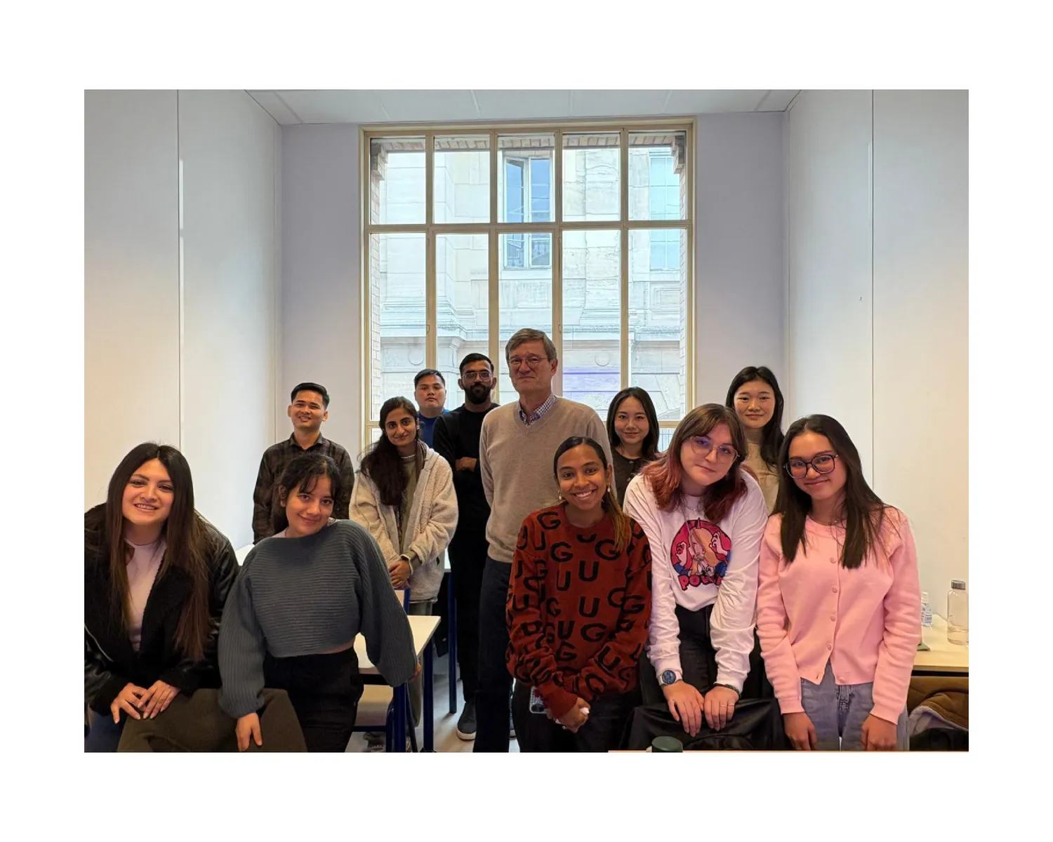 Small classroom group photo with CNAM MIM classmates